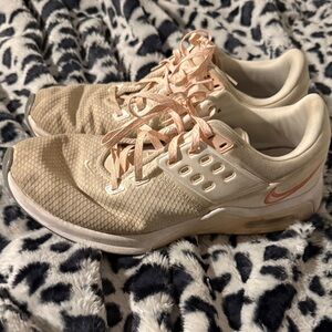 Nike Women's white and Peach Sneakers